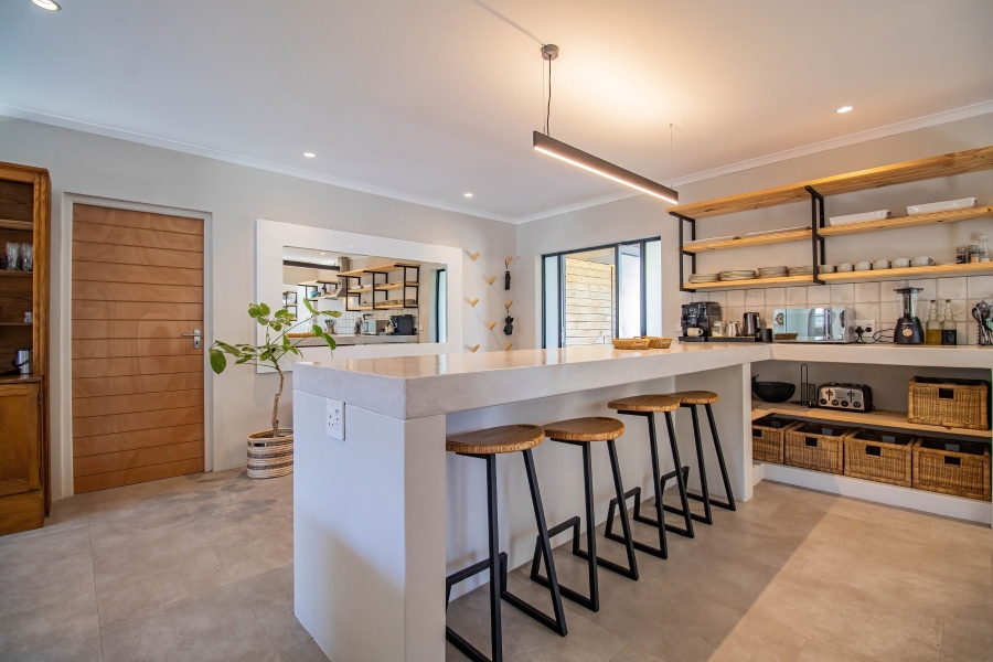 6 Bedroom Property for Sale in Seaside Longships Western Cape
